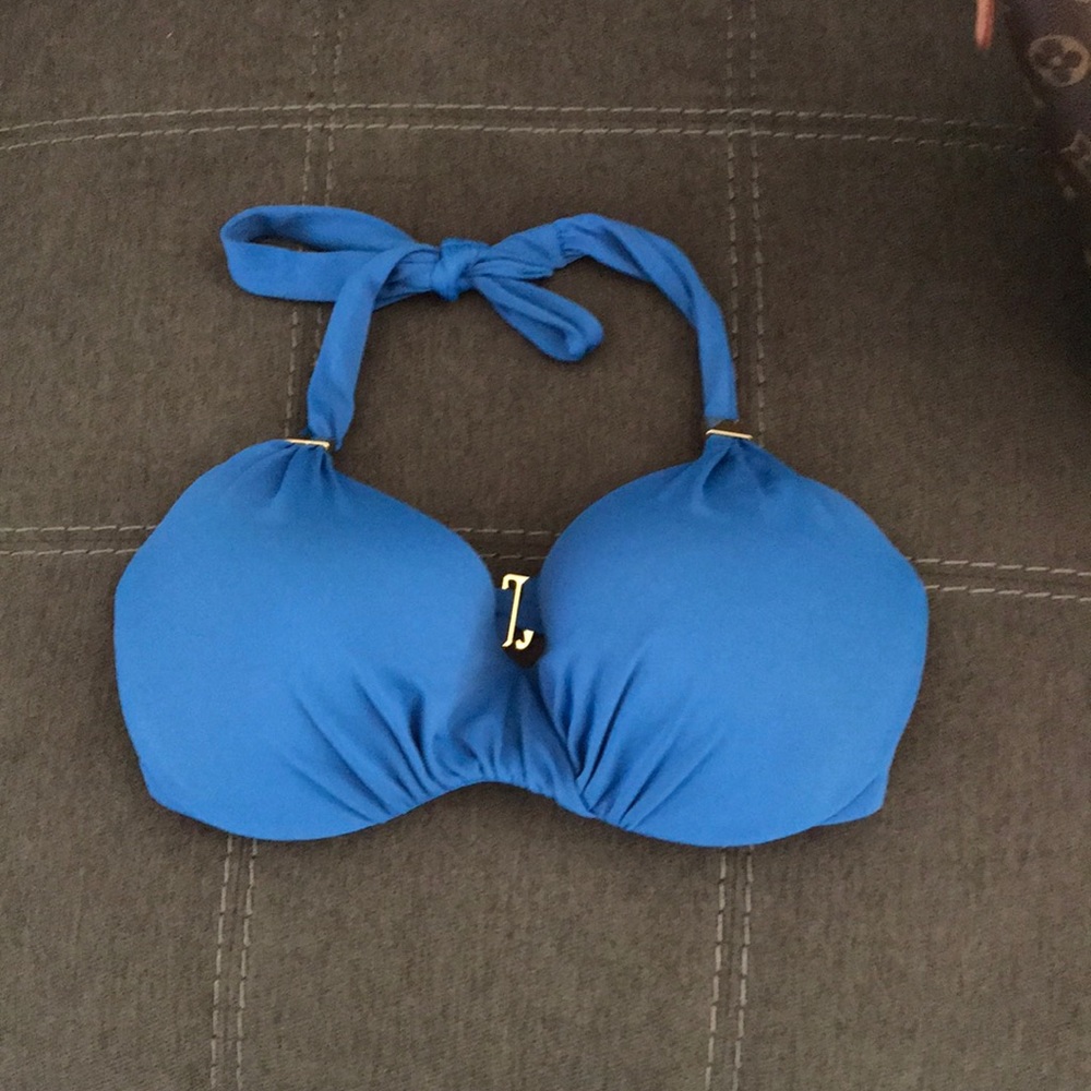 Victoria’s Secret swimsuit top